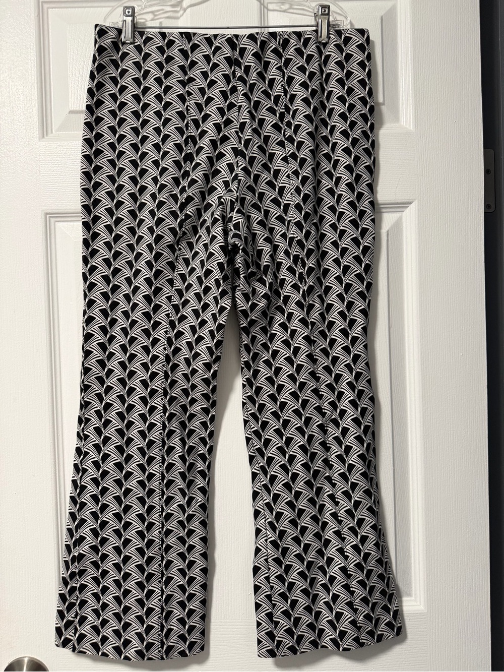 Maeve by Anthropologie The Margot Pants M Black White Geometric Cropped Flare - Picture 9 of 9